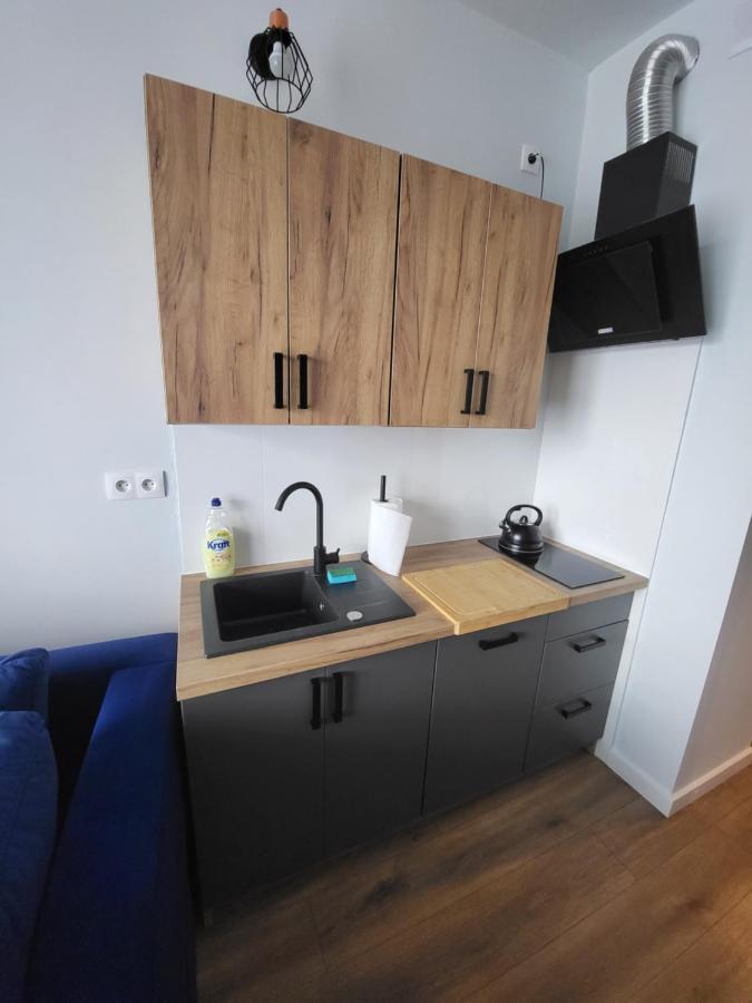 Nest Niebieski Zator Luaran gambar